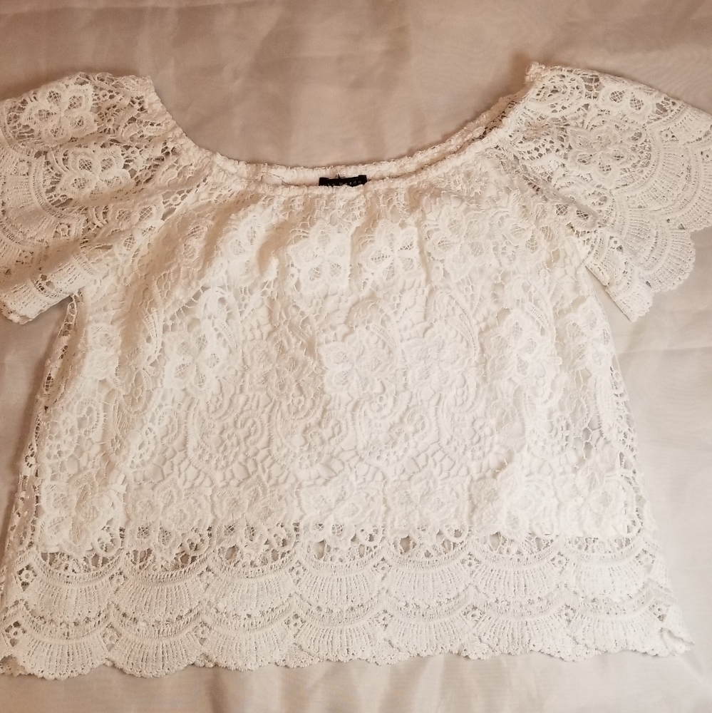 Off-shoulder Top